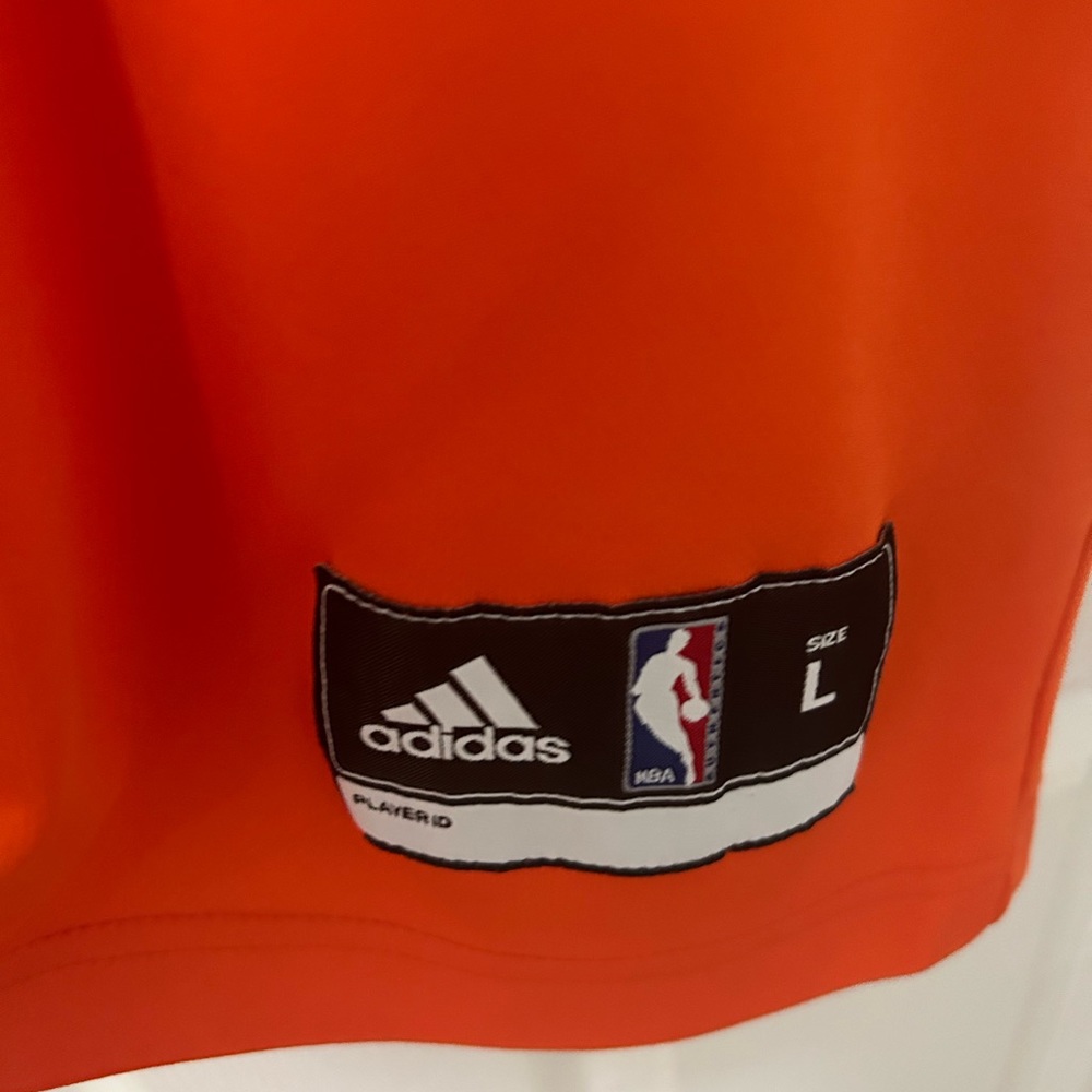 NY Knicks Jersey - Picture 3 of 4